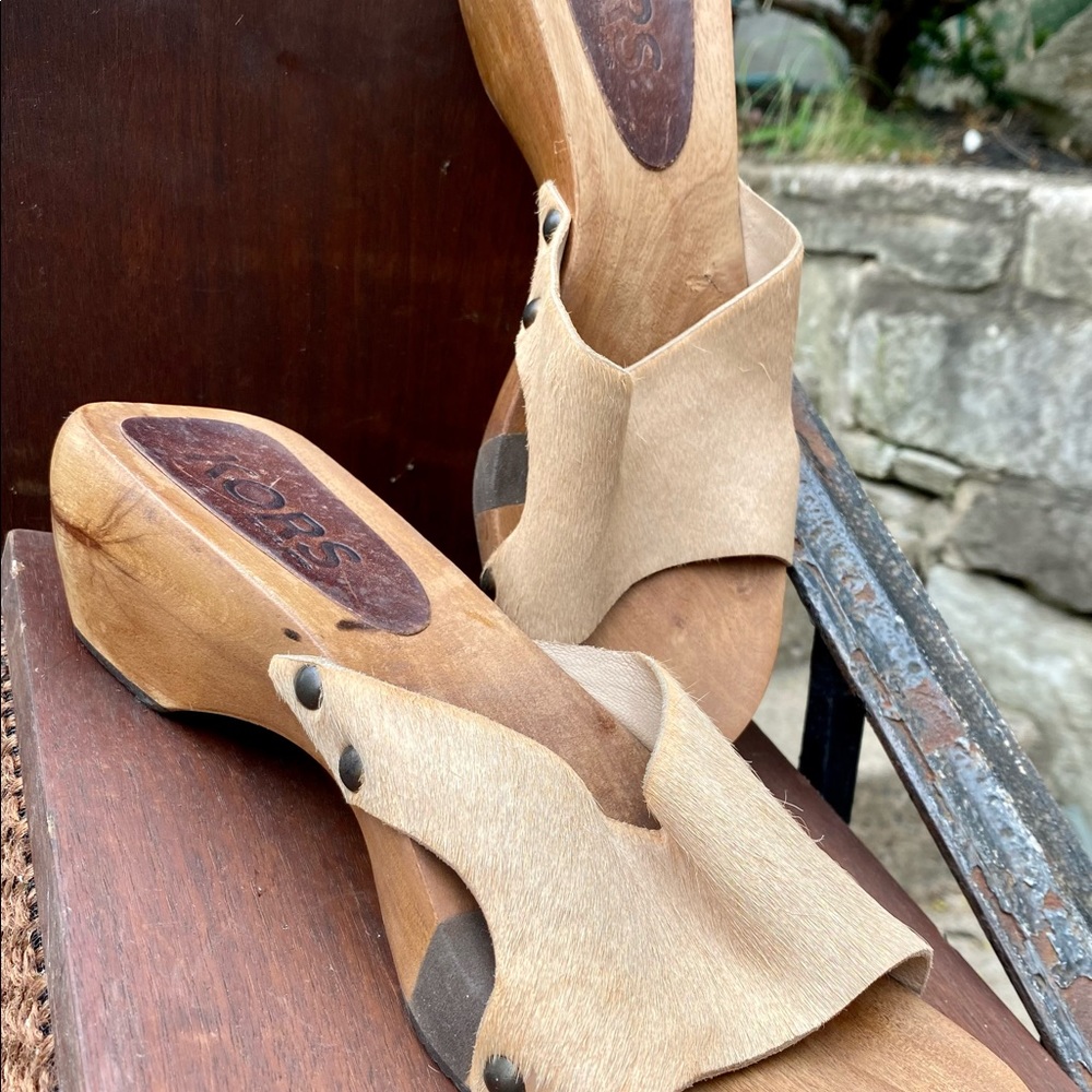 MICHAEL KORS Pony mules Size 8.